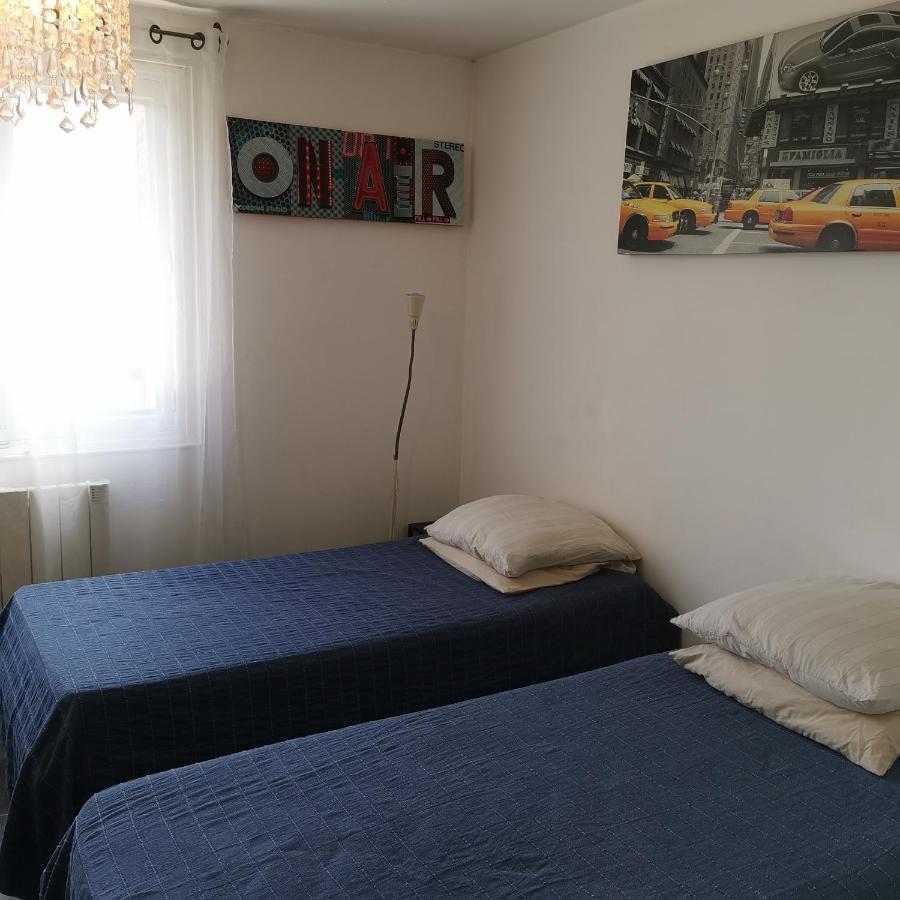 Maison 48m2 Deux Cour Prive Et Personnelle Pour Motos Ou Voitures 4 Pers Proche Mairie Et Bus Tram Apartment